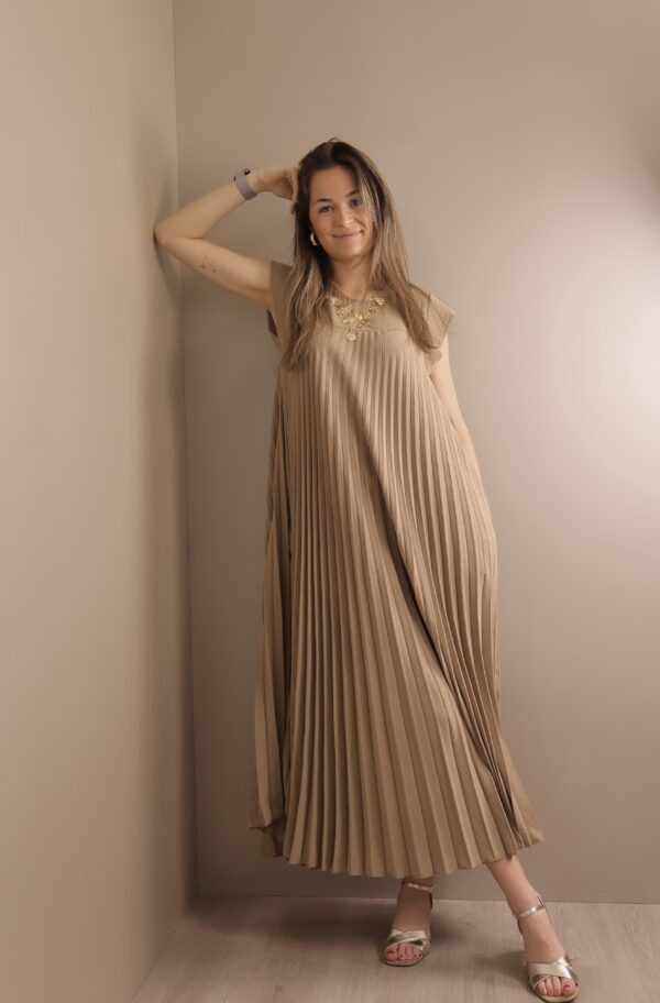 ROBE LONGUE PLISEE CAMEL – Image 3