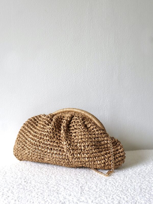 Pochette raphia camel – Image 4