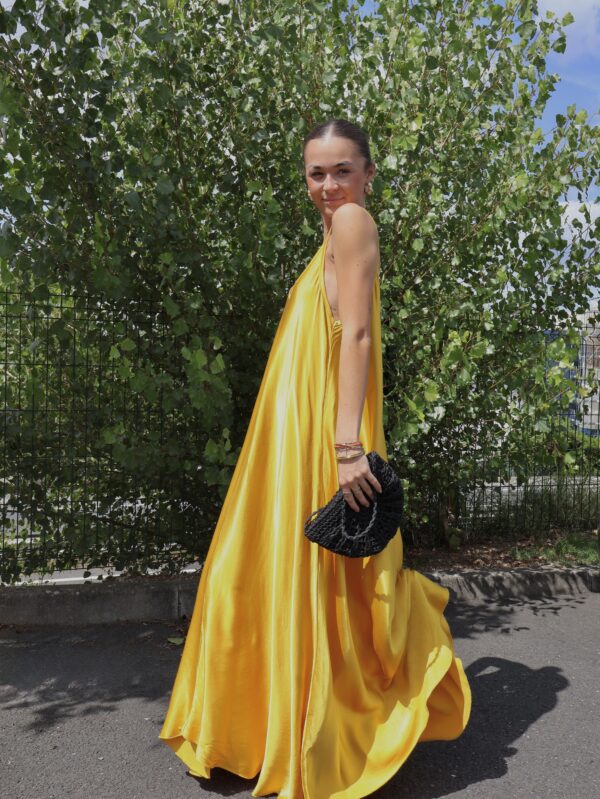 Robe longue SATIN - Ocre – Image 2
