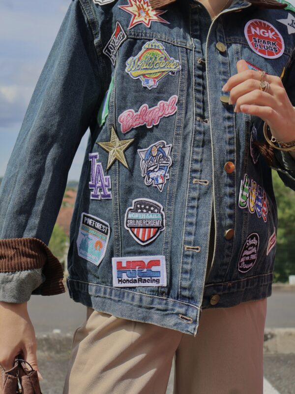 Veste en jean - Écusson – Image 2